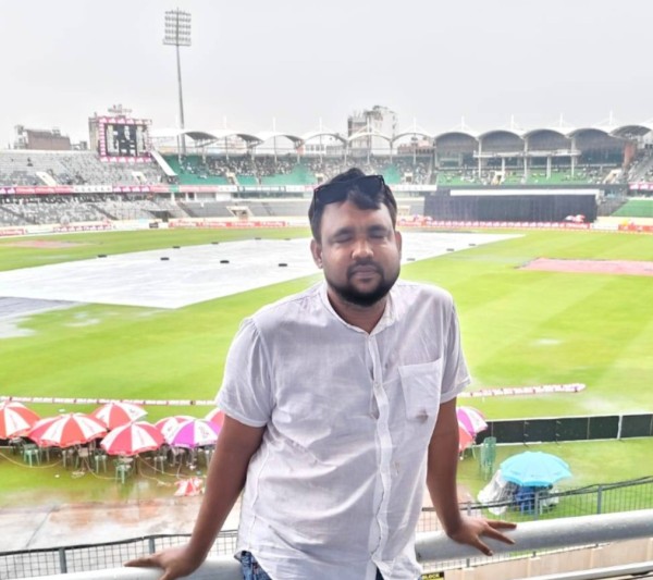 Md Tareq, 38, Jian