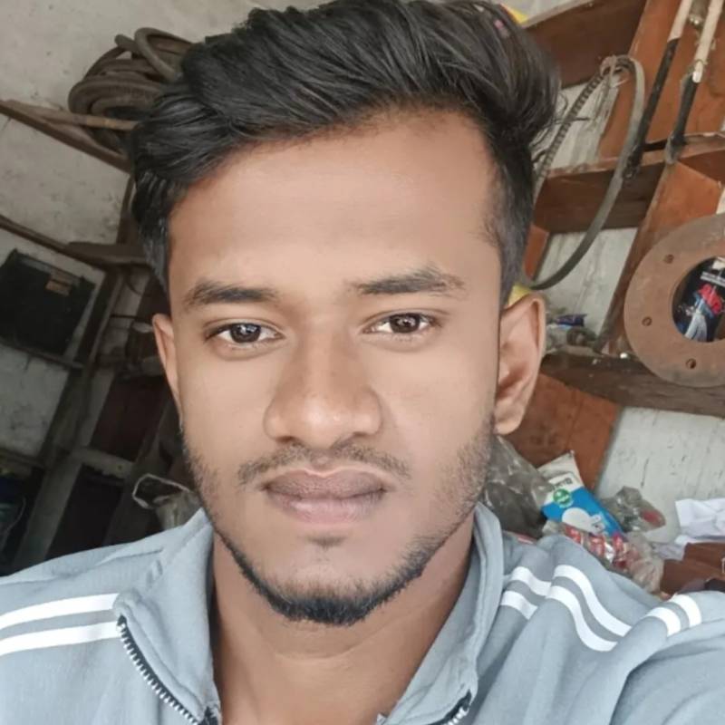 Nazmul, 24, Oruro