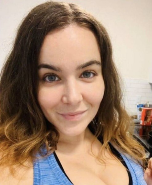 Veronica, 35, United States
