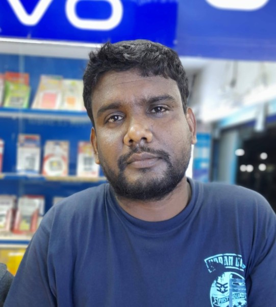 momin, 41, Saqqez