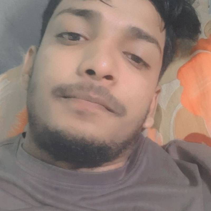 Roki, 24, Tvros