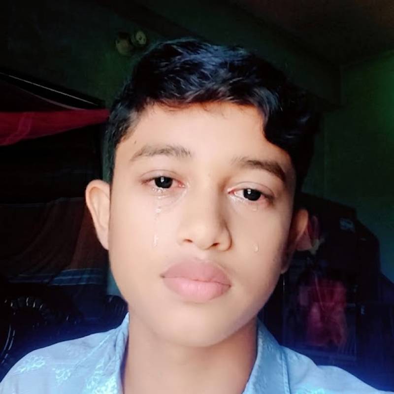 Roman, 18, Fenoarivo
