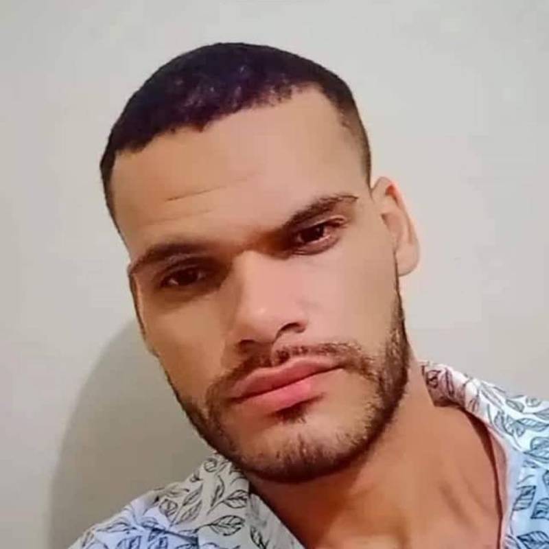 César, 26, Beinasco
