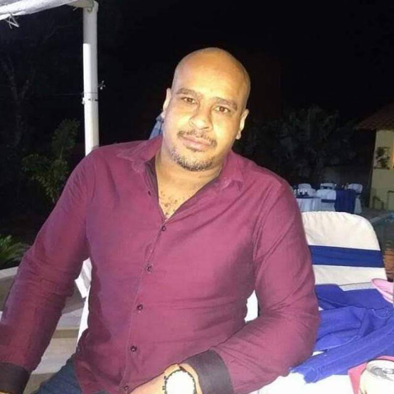 Marcos, 48, Arhribs