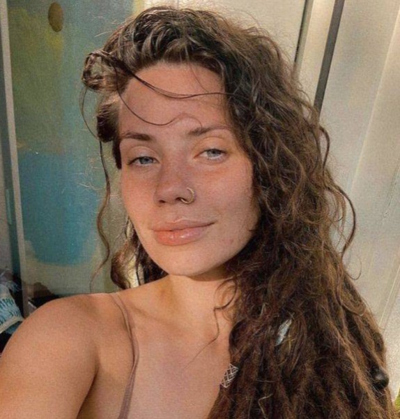 Mally indica, 21, United States