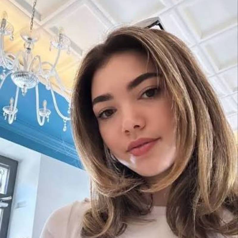 Katy, 38, France