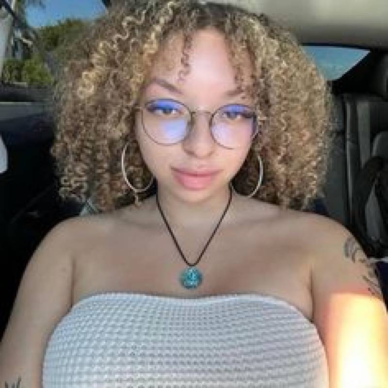 Aimee Quinn, 36, Cote DIvoire