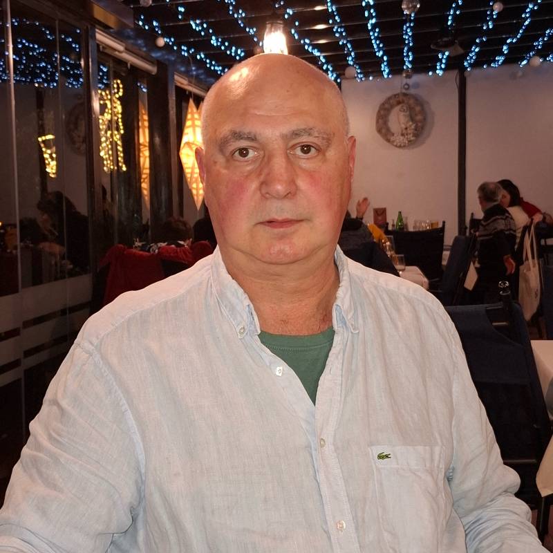 Darko, 66, San Ramn