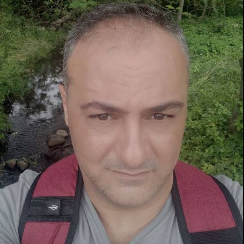 Moro, 41, Bhadas