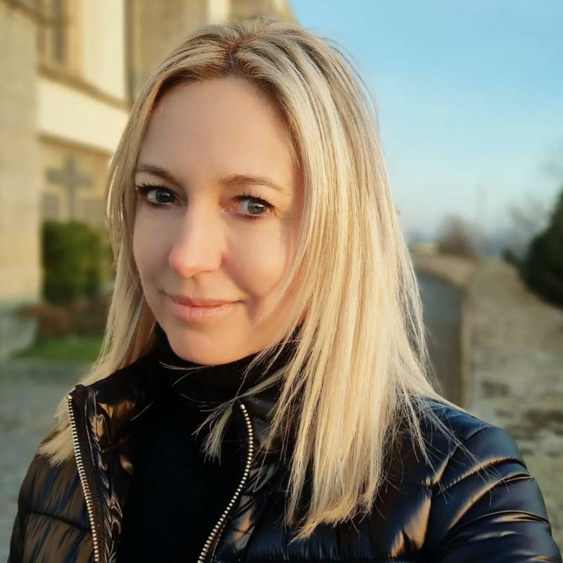 Laura, 35, Lincoln