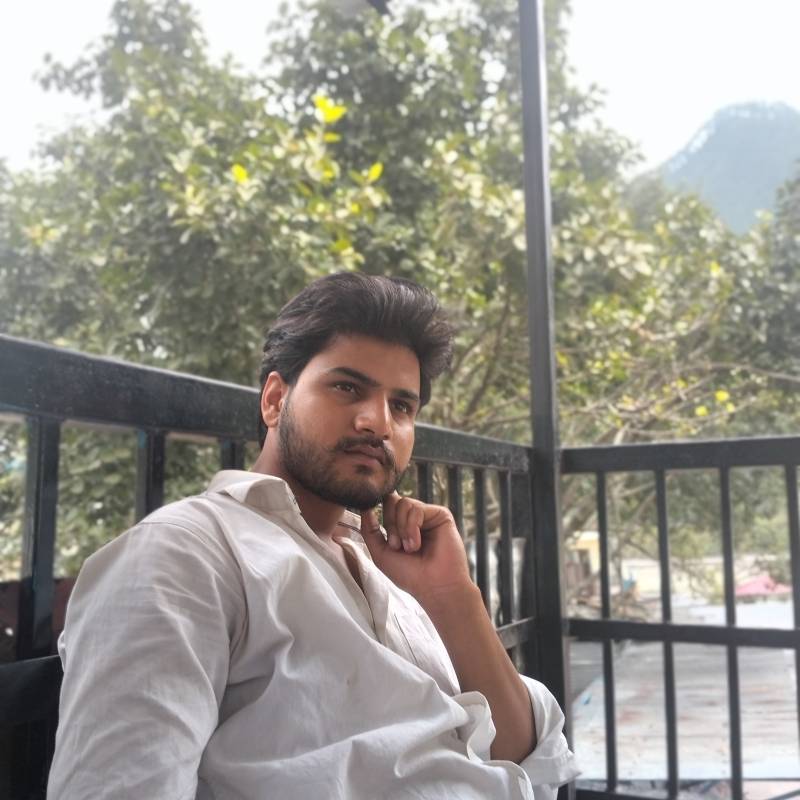 Abhinav, 21, Jordan