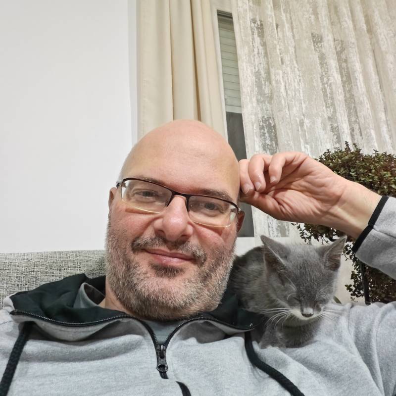 Stojan, 43, Lungalunga