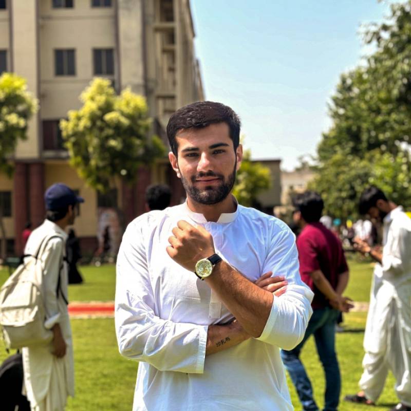 Shazaib, 18, Tsuchi