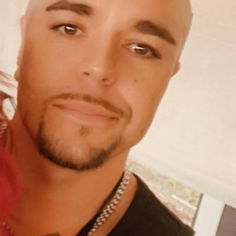 Adam, 38, New Zealand