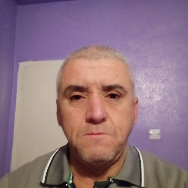 Dahmnosx, 51, Harare