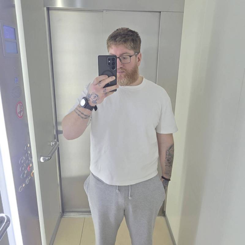 Lazaros, 35, Narldere