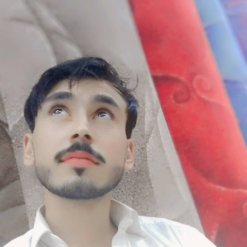 Zahoor, 25, Betatao