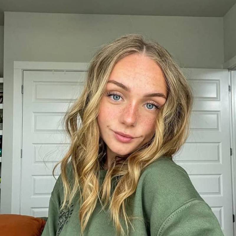 Sarah, 21, Catalina Foothills