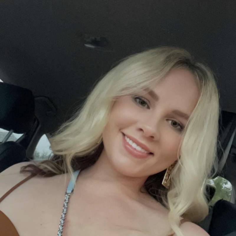 Kay, 30, Brazil