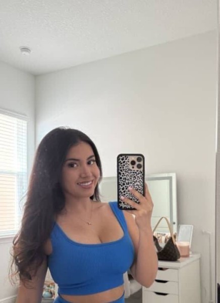 Laura Rasmussen, 37, Banstead