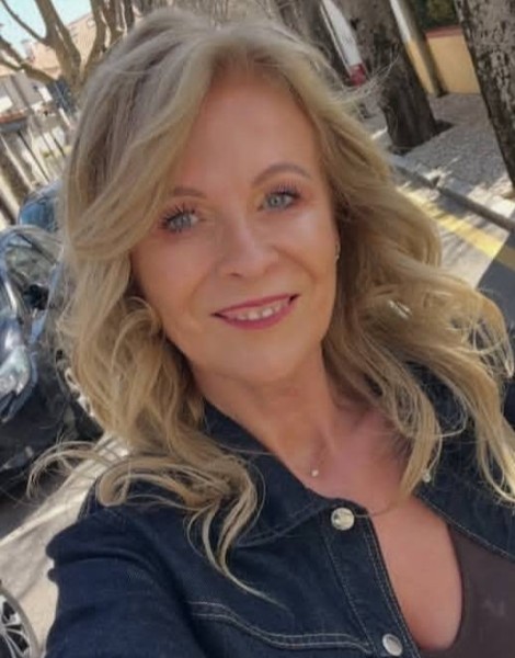 Lucy, 46, Dilasag