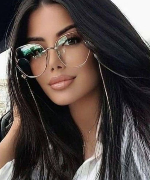 kim, 31, Libreville
