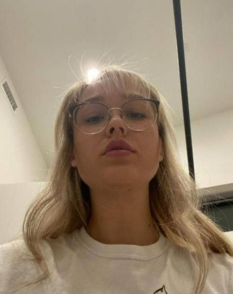 Lila, 30, Hallbergmoos