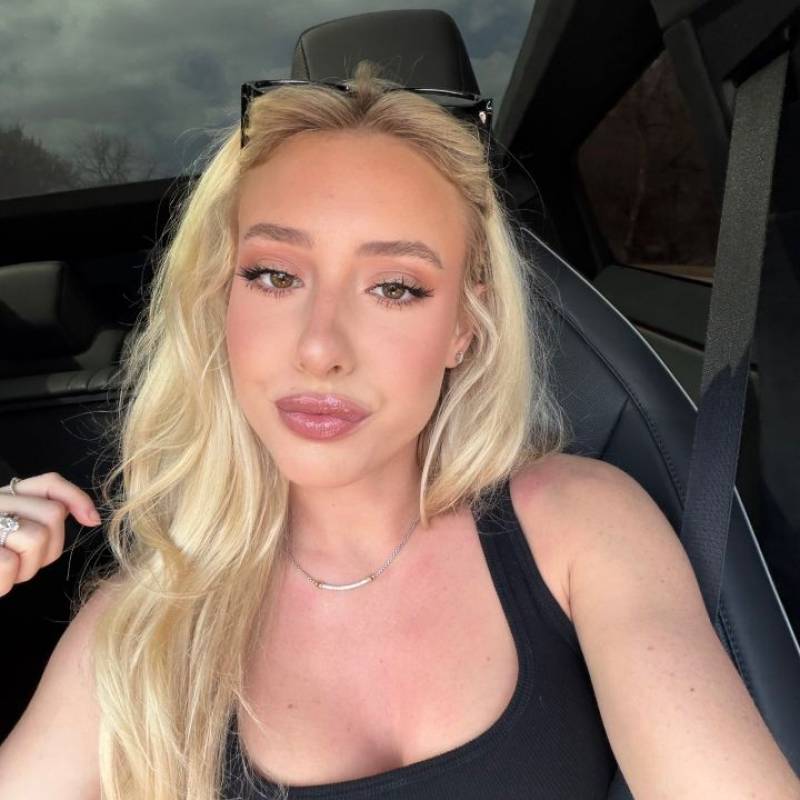 Emily, 30, Cambodia