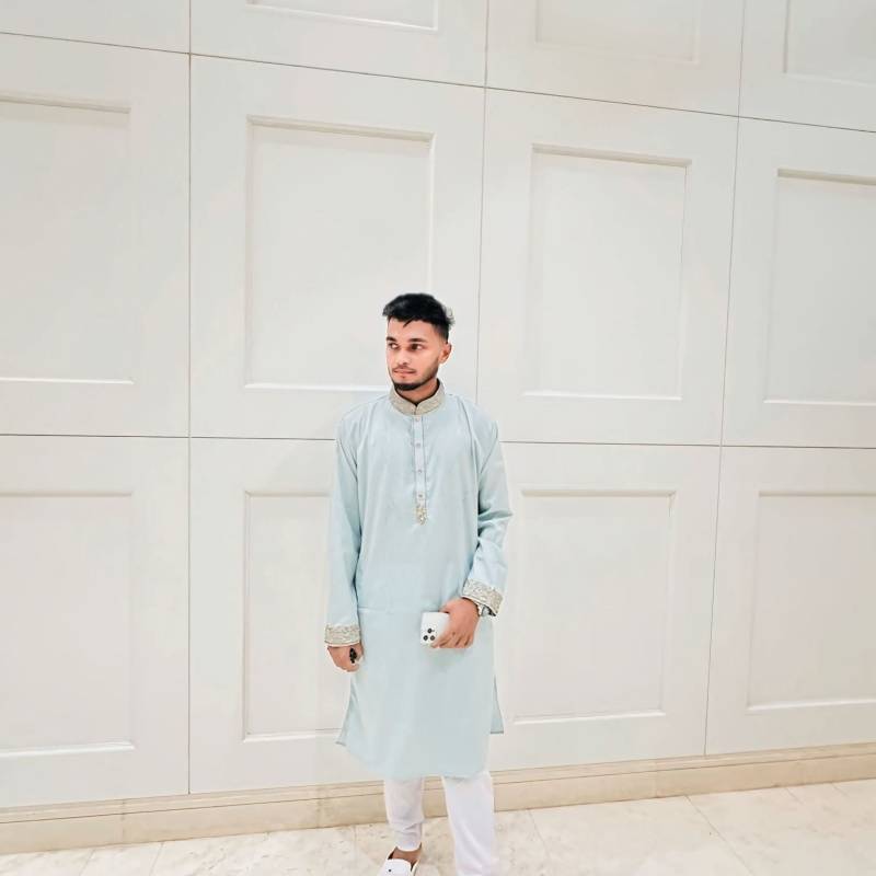 Sa iF, 26, Anaco