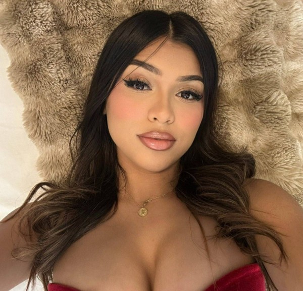 Amanda Smith, 30, Francisco Morato