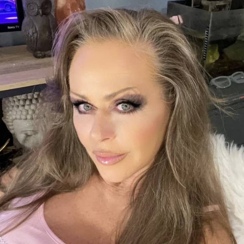 Serena, 43, Malo