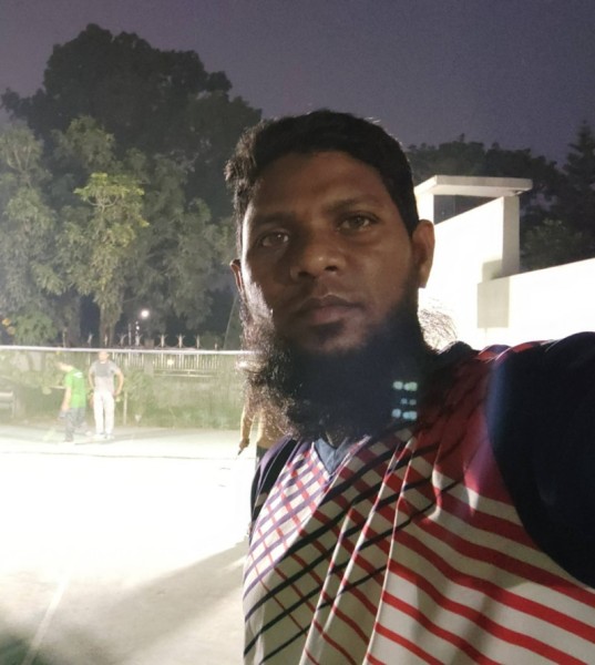 Md ak, 35, Laussane