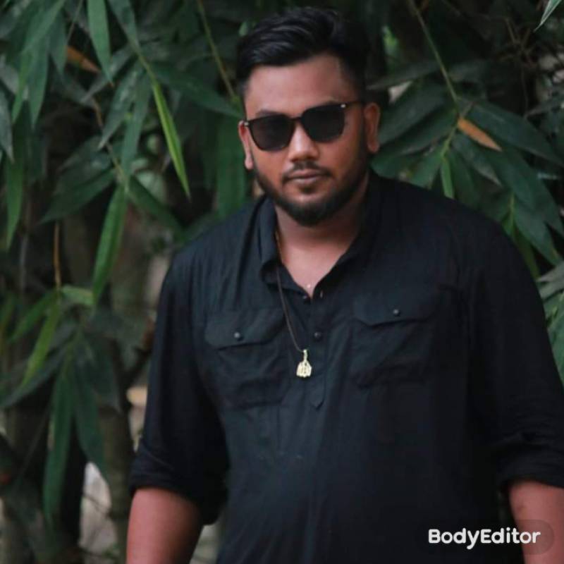 Nasir, 33, Piat