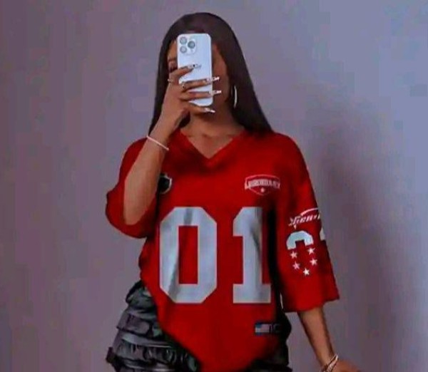 carol, 28, Bruz