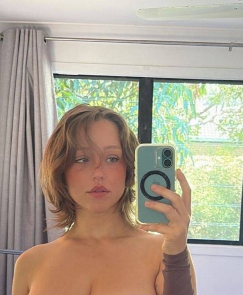 Jessica Lawrence, 36, Le Blancmesnil