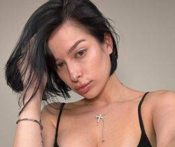 Stellawis, 30, Adalhat