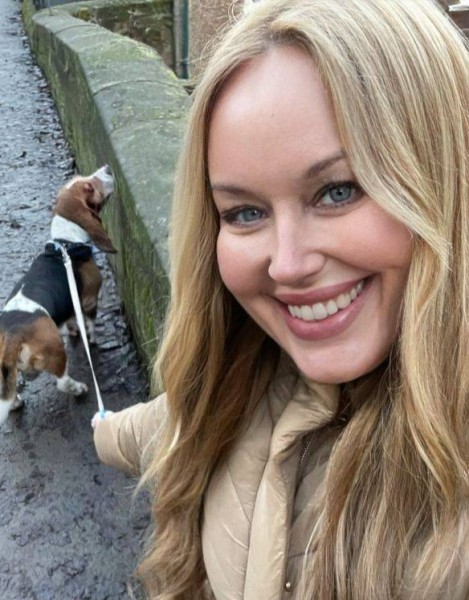 Amanda Clark, 28, India