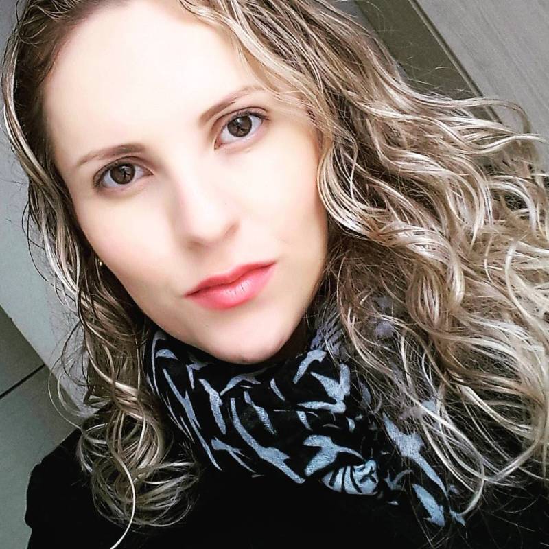 karlarina, 40, Dschang