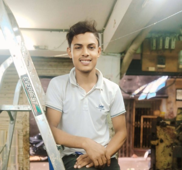 R M Imran, 25, La Libertad