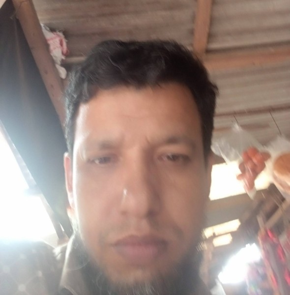 MD Monir, 46, So Miguel Dos Campos
