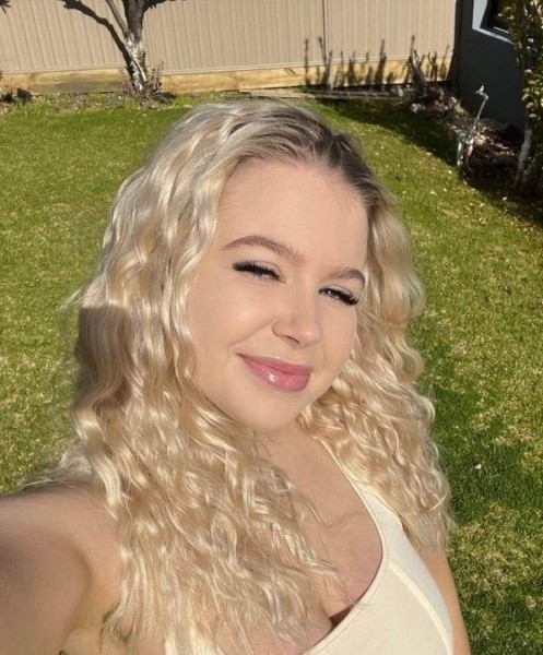 Mai Makova, 37, Retirolndia