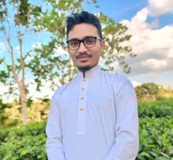 Esrafil Ahmed Ismail, 19, Berkenhead