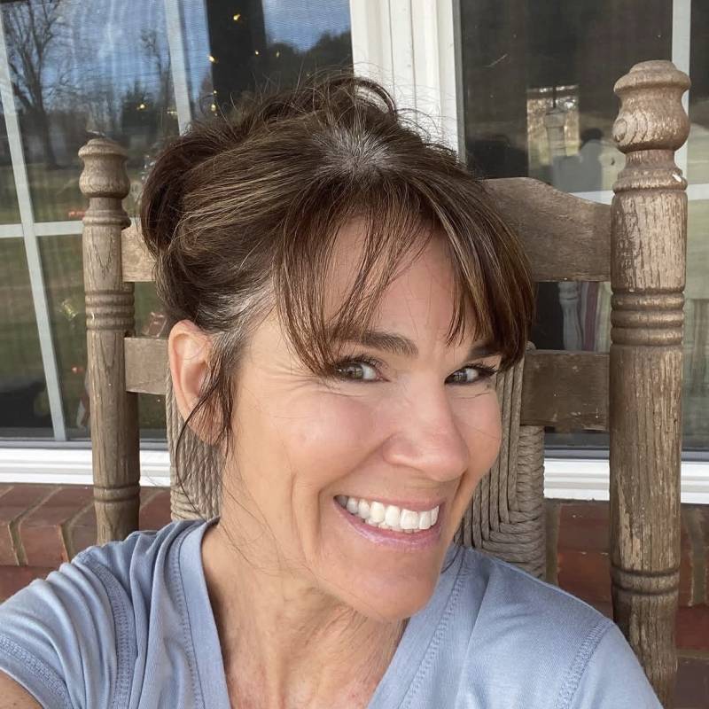 Elizabeth, 41, Any