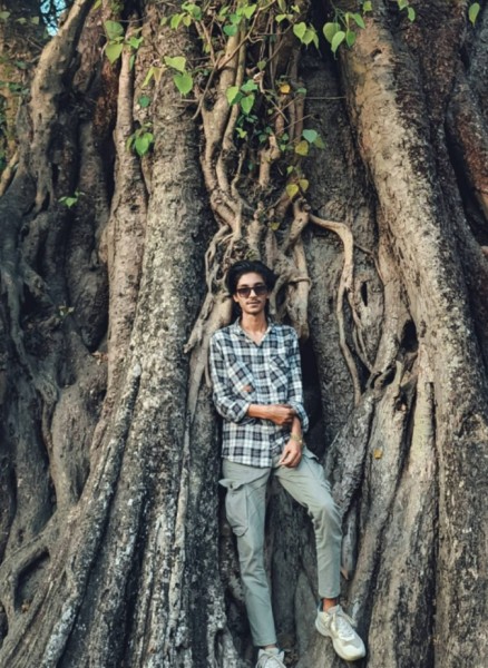 Riyad, 22, Gudivda
