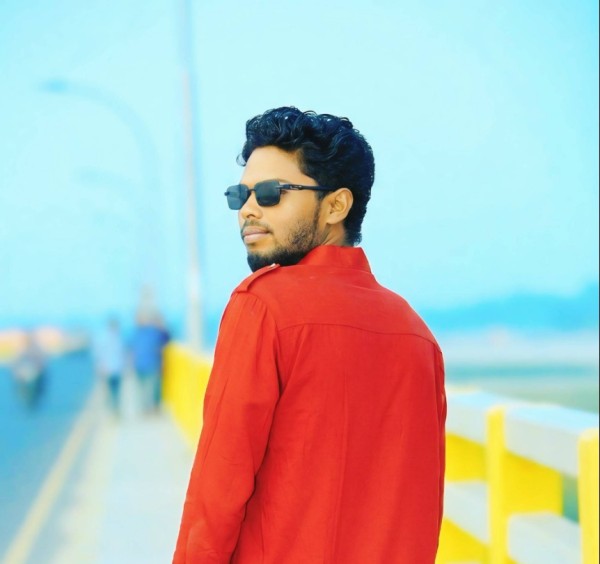 Md:Dulal Mia, 20, Vinnamala