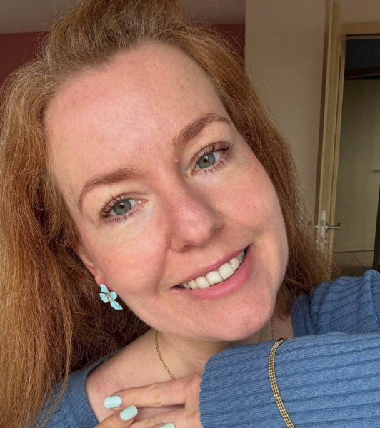 Tiara, 44, Cambar