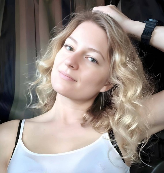 Iwona, 33, Dianga
