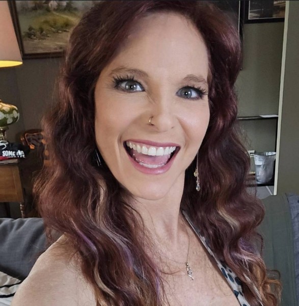 Elizabeth, 41, El Loa