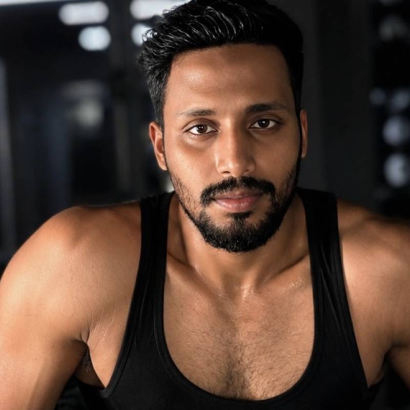 Mridul, 25, Al Mirat