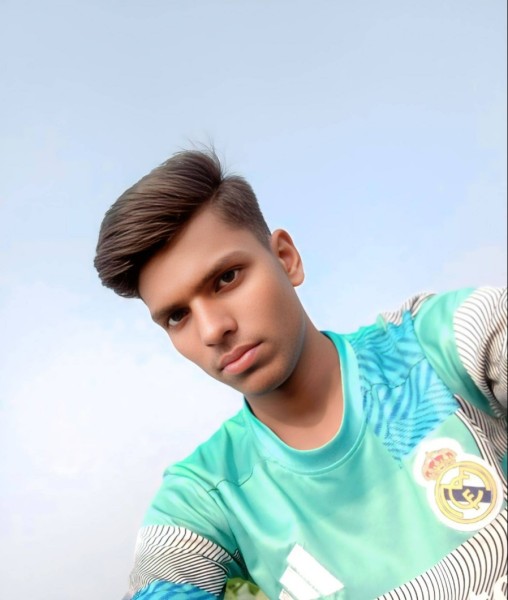 Anish, 19, Lokeren
